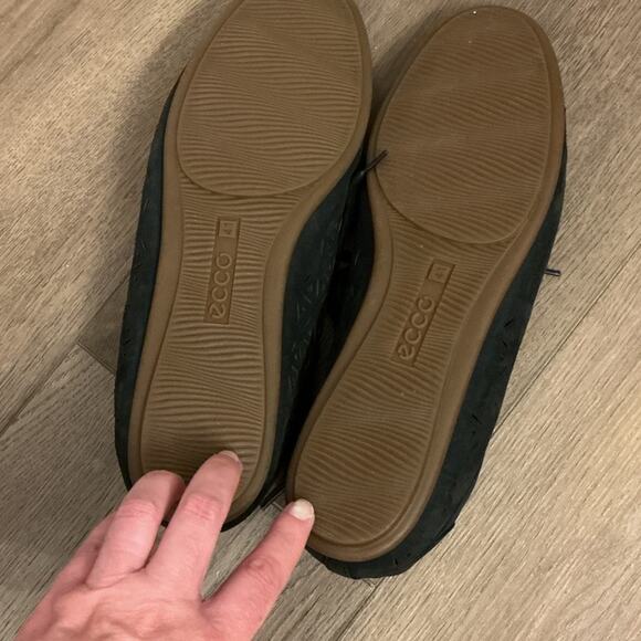 Ecco Black Casual Perforated Sneakers Shoes Size 41 EU/ 10.5 US Woman’s - Picture 9 of 9